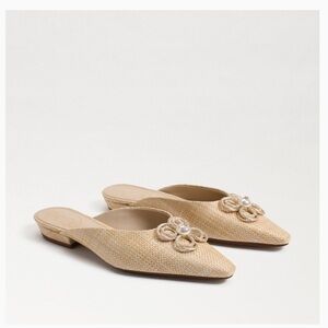 Jayden pointed toe flat